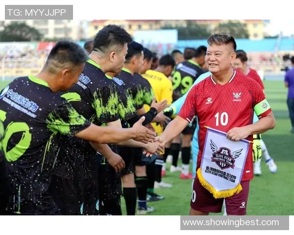 闪耀绿茵场的戴欧米茄足球明星们展现时尚与实力的完美结合