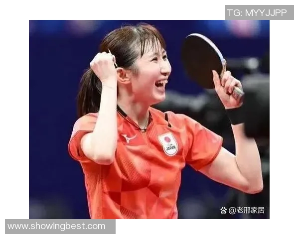 头发浓密的足球明星们如何在赛场上展现魅力与风采